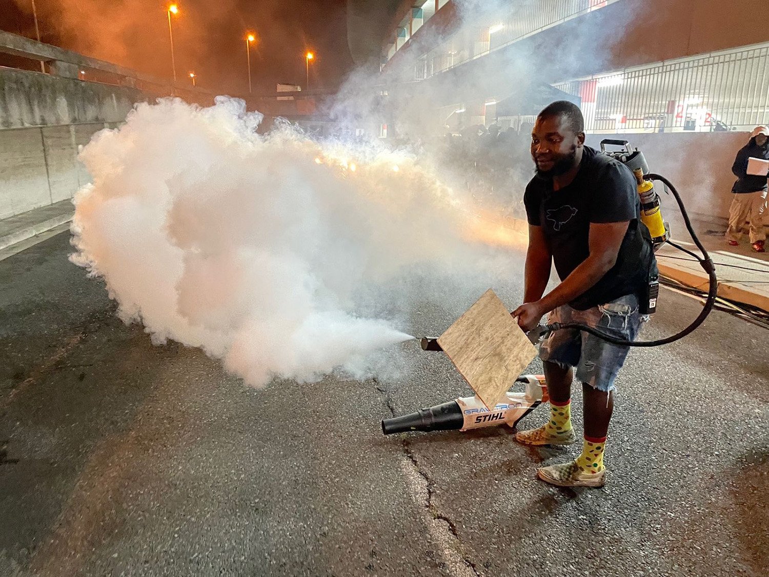 Water based exterior thermal smoke machine | Van Hunks