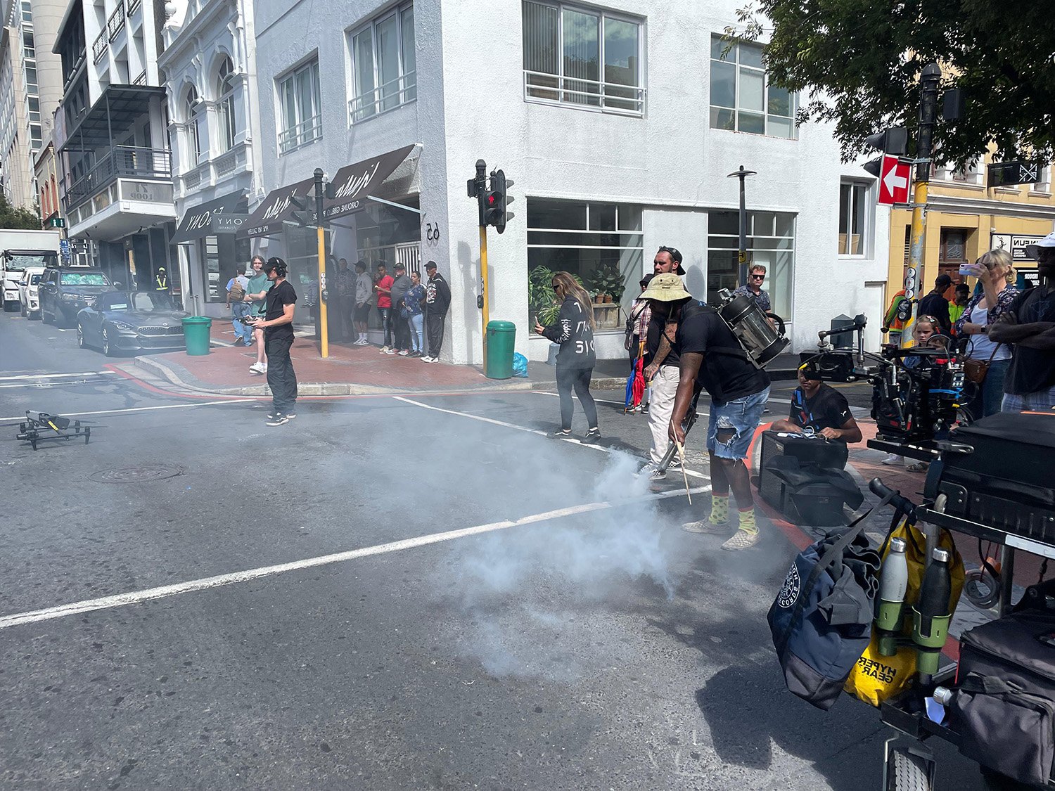 The best atmospheric smoke machine for special effects | Van Hunks